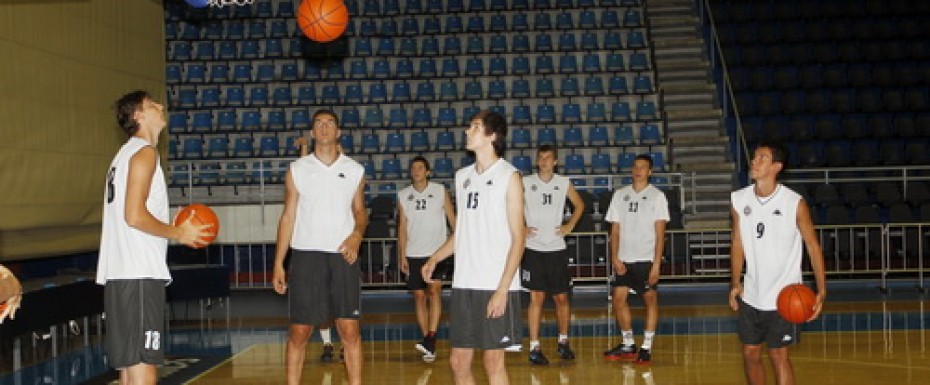 Crno-beli odigrali meč sa ekipom MZT Skopje