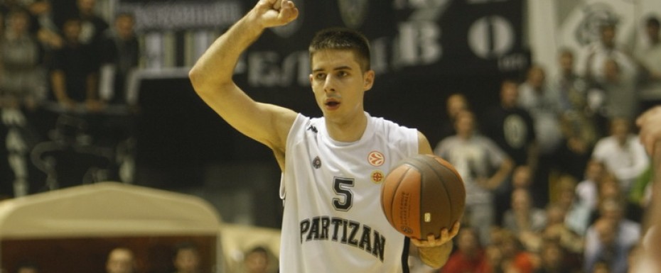 Tepić zvanično zadužio crno-beli dres sa brojem 4