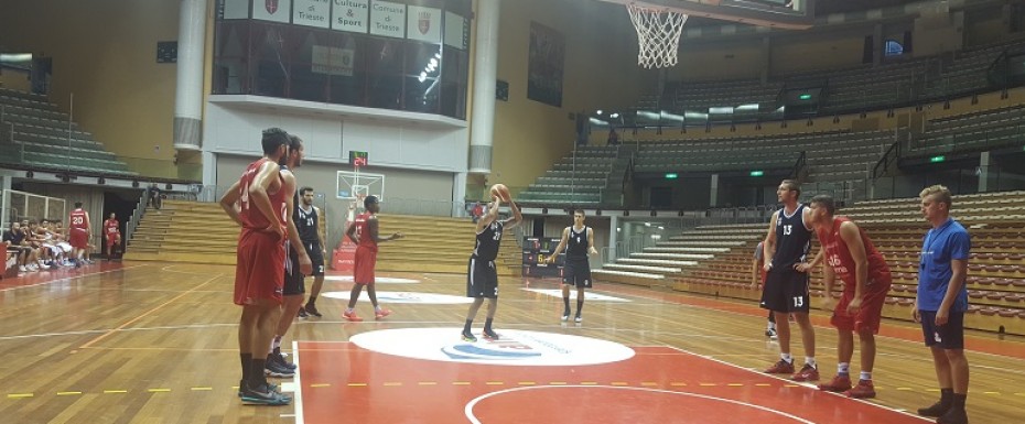 Crno-beli savladali Trst u zatvorenom test meču
