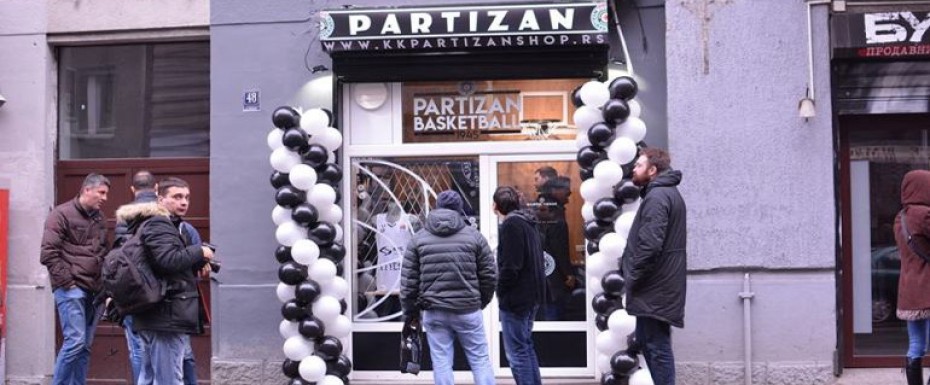 Bulevar despota Stefana u crno-belom