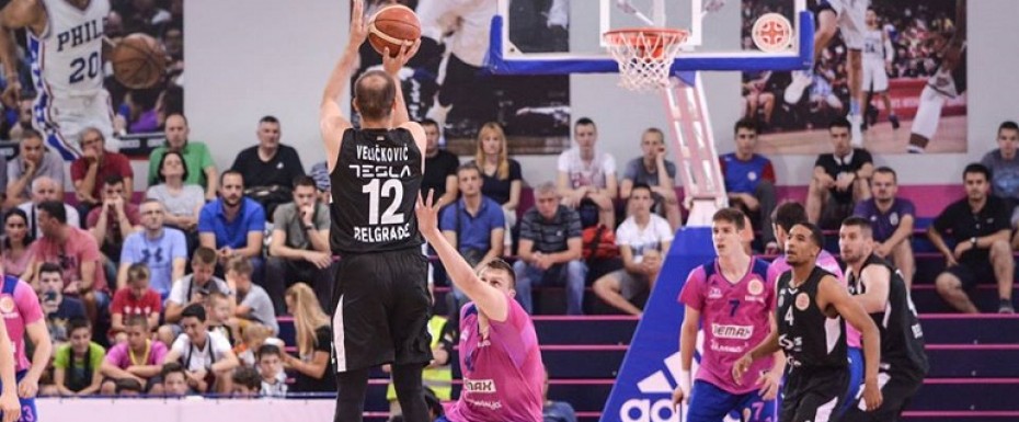 Crno-beli u polufinalu Superlige