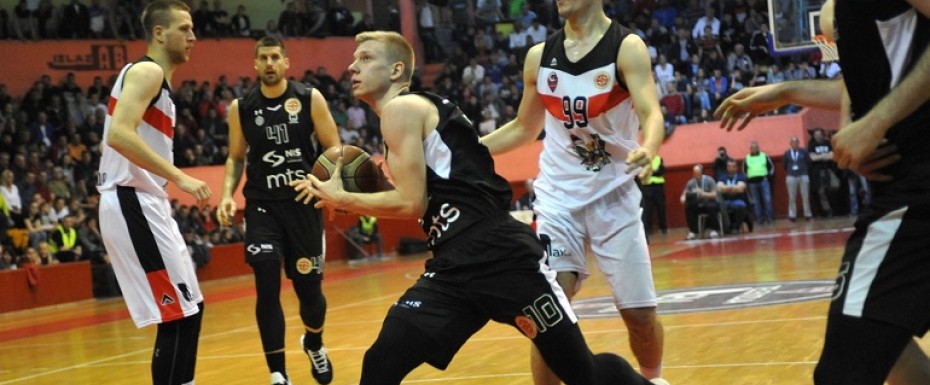 Crno-beli sutra protiv Slobode iz Užica