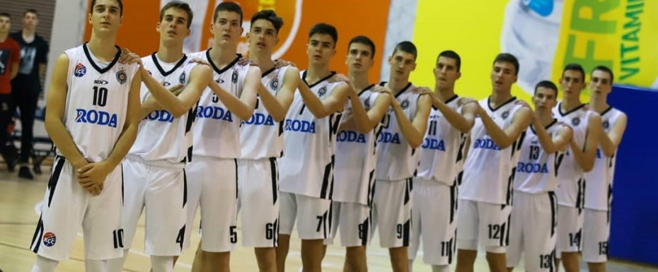 Pobeda crno-belih u juniorskom derbiju