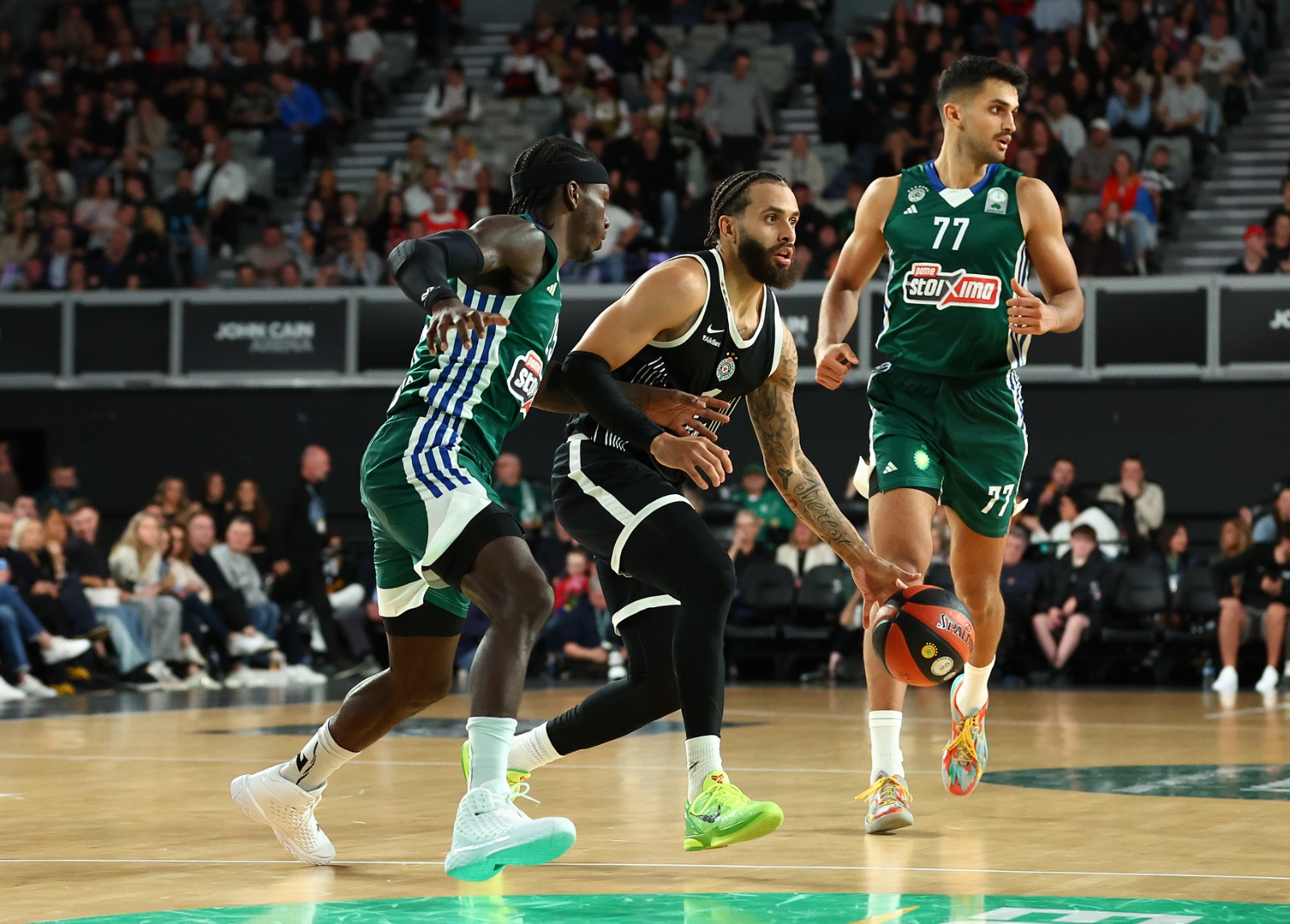 Panatinaikos i Partizan Mozzart Bet u Melburnu odigrali prvi meč na sedmom turniru